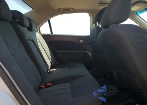 2010 Mercury Milan from USA, damaged, VIN 3MEHM0HAXAR637305